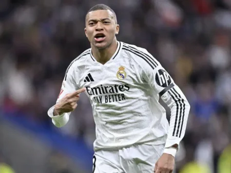 Real Madrid Secures Narrow Win Over Rayo Vallecano, Moves Level with Barcelona in La Liga