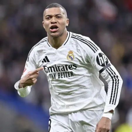 Real Madrid Secures Narrow Win Over Rayo Vallecano, Moves Level with Barcelona in La Liga